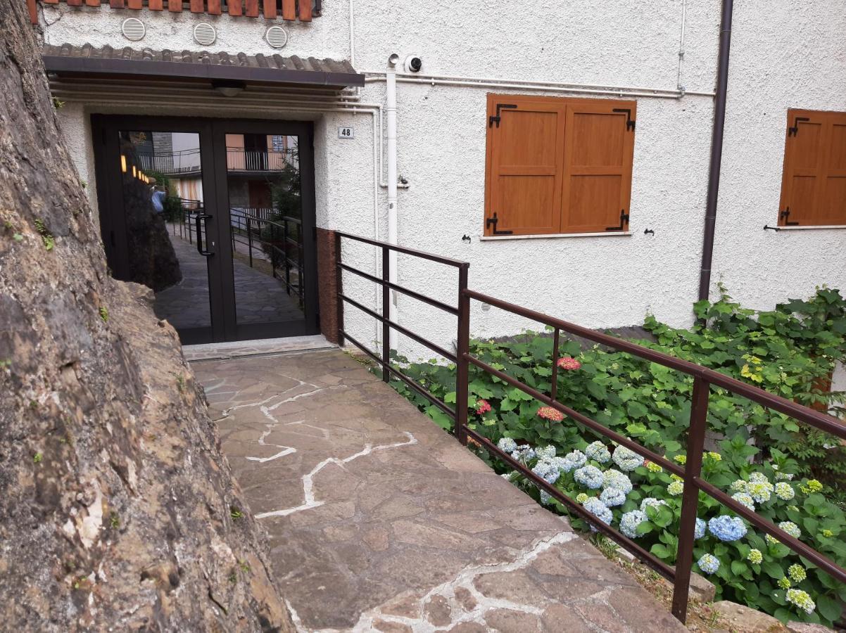 Ferienwohnung Bilocale A Piazza Brembana Exterior foto